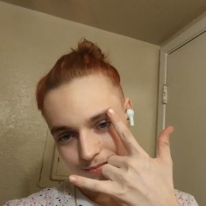 Meet your Posher, Troy